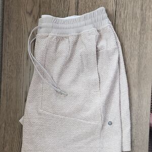 Lululemon Cream Athletic Shorts Men's XXL NEW